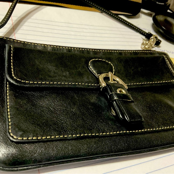 Coach Black Vintage Wristlet. - Picture 3 of 4